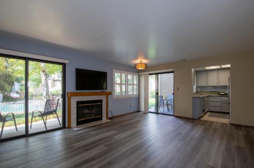692 Dorothy Way, Auburn, CA 95603-3863