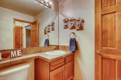 7467 Lewiston St, Denver CO  80022-9568 exterior