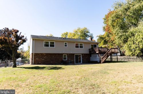 4980 Karen Rd, Woodbridge, VA 22193-4925