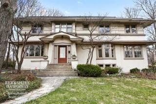 441 3rd St, Oak Brook, IL 60521-4224