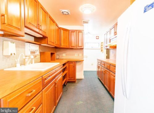 36 Nelson Ridge Rd, Princeton NJ  08540-7436 exterior