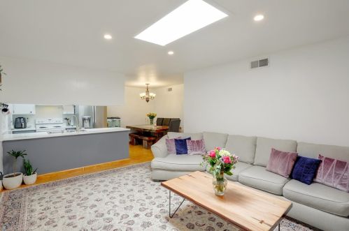 6006 Shupe Dr, Citrus Heights, CA 95621-5521