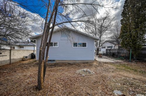 2146 Westfield Cir, Taylorsville UT 84084-4222 exterior