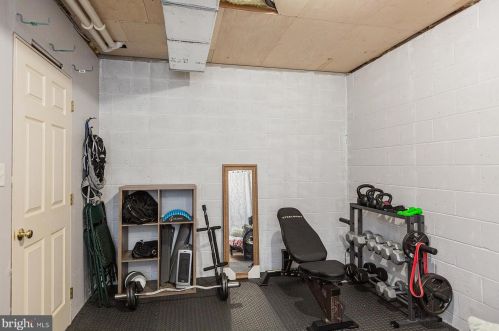 673 Royal Vw Dr, Lancaster PA  17601-2873 exterior