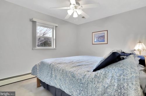 60 Baugher Dr, Hanover PA 17331-4004 exterior