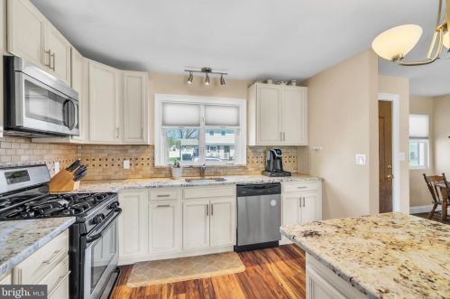 33 Cumberland Ave, Trenton NJ 08618-5413 exterior