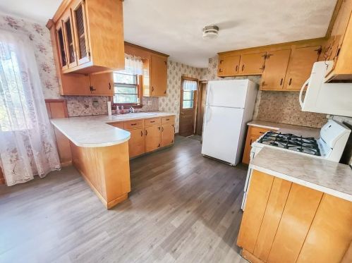 1 Social Dr, Warwick, RI 02889-8249