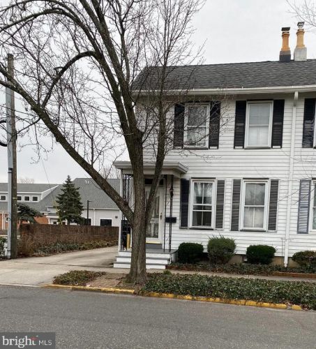 17 Walnut St, Haddonfield NJ  08033-1852 exterior