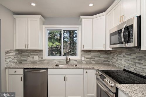 9548 Highwind Ct, Columbia MD  21045-3204 exterior