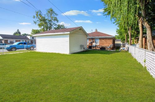 3761 Henry Ave, Hammond, IN 46327-1131