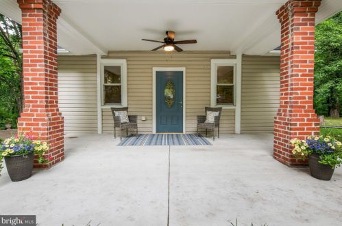 9715 Capitol View Ave, Silver Spring MD 20910-1033 exterior