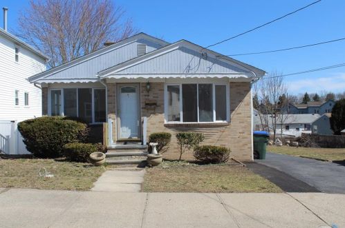 15 Hall St, Providence, RI 02904-2405