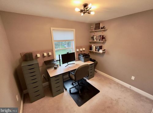 9 Hickory Rd, Carlisle PA 17015-9707 exterior