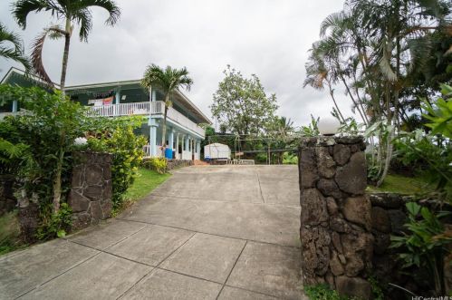 47726 Kamehameha Hwy, Kaneohe, HI 96744-5126