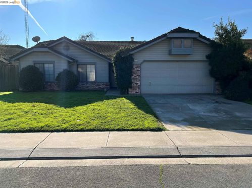 4504 Endicott Dr, Salida, CA 95368-9195