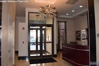5209 City Pl, Edgewater NJ  07020-3168 exterior