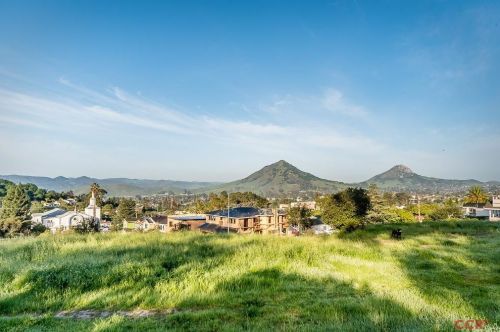 2078 Fixlini St, San Luis Obispo, CA 93401-3033