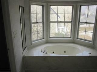 5032 Laurel Bridge Dr, Smyrna GA  30082-4833 exterior