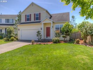 336 Quail Run Cir, Woodburn OR  97071-7652 exterior