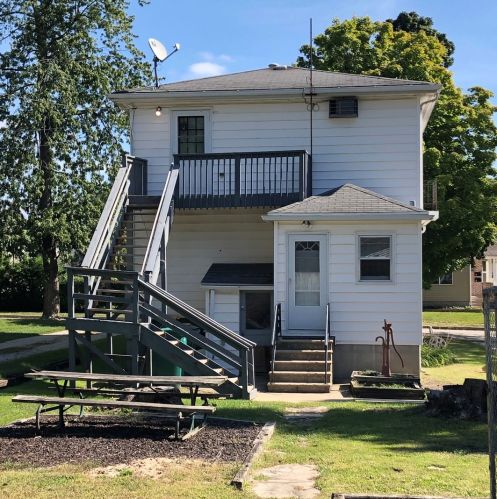 613 Vine St, Joliet, IL 60435-6248