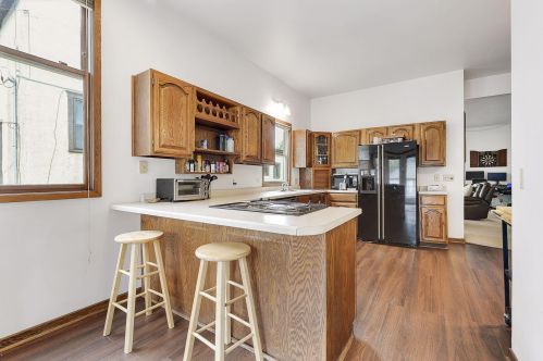 596 Grand Ave, Saint Paul MN  55102-2610 exterior