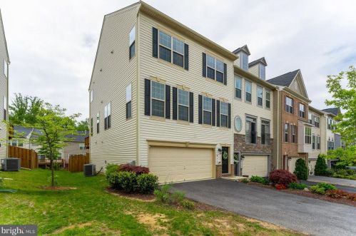 911 Whitstable Blvd, Arnold, MD 21012-1994