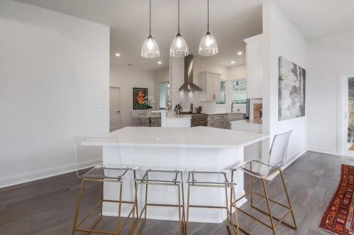 6615 Candle Ridge Cv, Austin TX  78731-2850 exterior