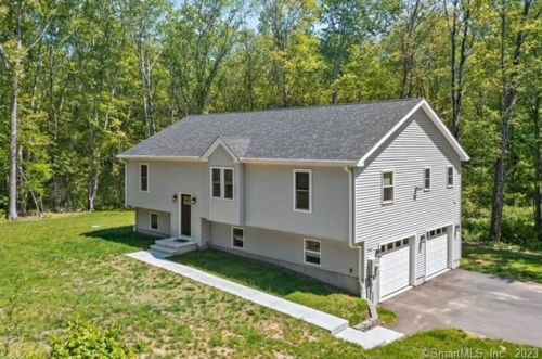 850 Upper Maple St, Killingly CT  06241-2229 exterior