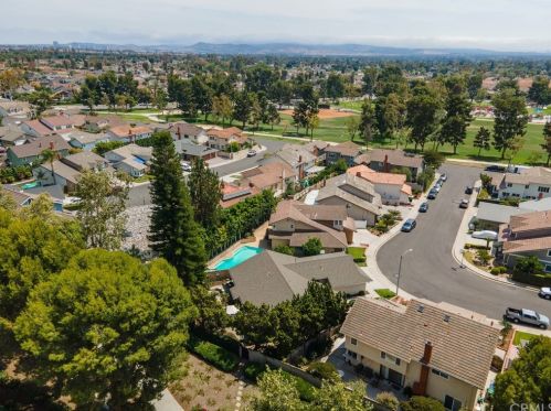 8 Dorchester, Irvine CA  92620-2614 exterior