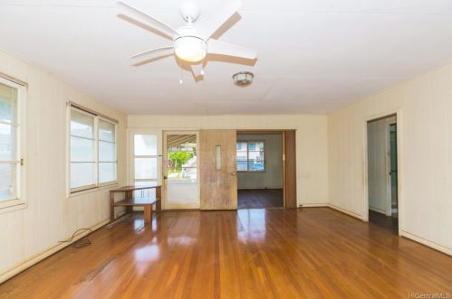 831 16 Ave, Honolulu HI  96816-4126 exterior