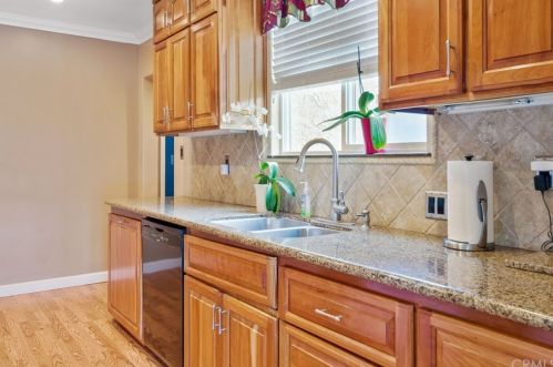 2440 Glenoaks Ave, Anaheim CA 92801-3225 exterior