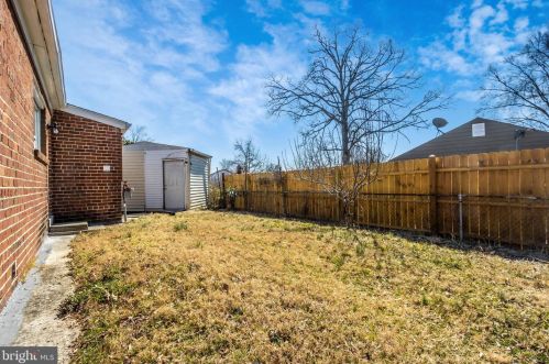 8107 Lockney Ave, Silver Spring MD 20912-7304 exterior