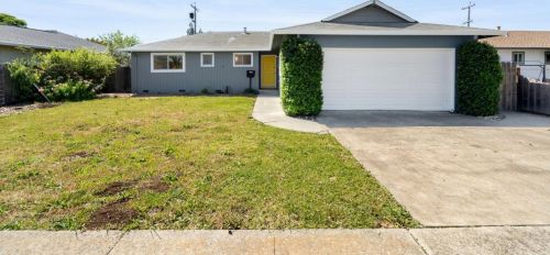 230 Wright Ave, Morgan Hill, CA 95037-4215