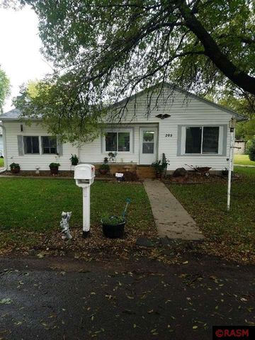 205 Mckinzie St, Mankato, MN 56001-1790