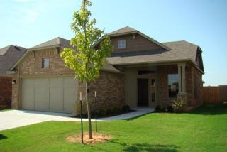 705 Christian Ln, Yukon, OK 73099-9529