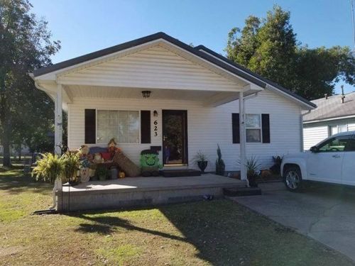 623 Blackworth St, Miami, OK 74354-3108