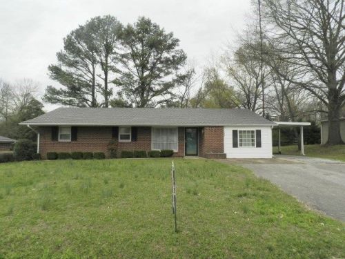 105 Armory St, Trenton, TN 38382-3303