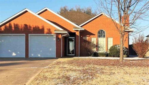 230 Wellington Ave, Enid, OK 73703-3437