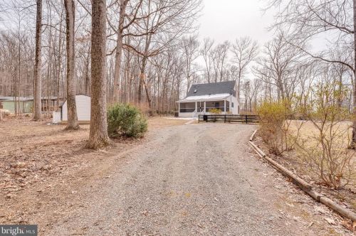 165 Gingerbread Ln, Harpers Ferry WV 25425-5591 exterior