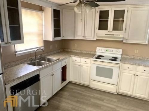 101 Windsor Dr, Warner Robins, GA 31088-6007