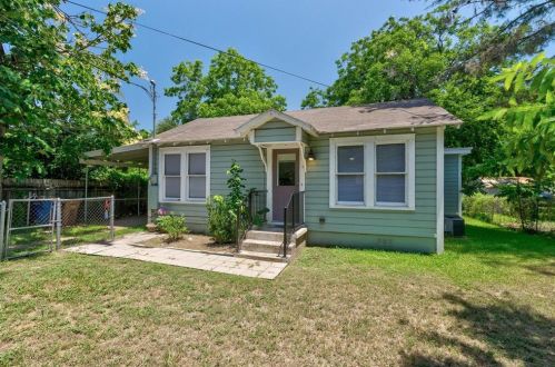 5406 Bolm Rd, Austin TX  78721-3316 exterior