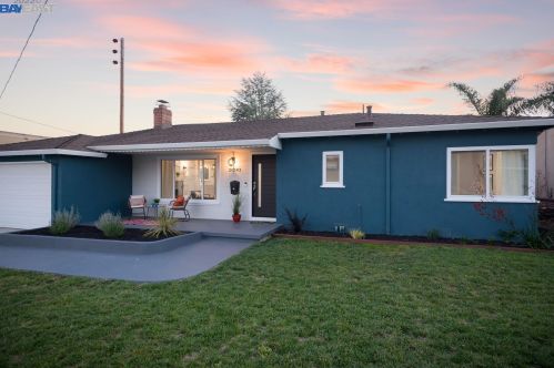 20343 Woodbine Ave, Hayward, CA 94546-4233