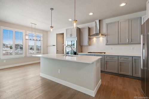 7477 Tempe Ct, Aurora CO 80016-6161 exterior