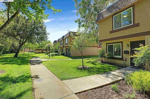 1912 Vinedale Sq, San Jose, CA 95132-1836