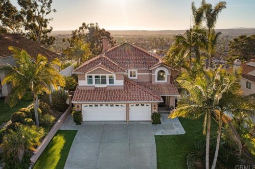 1125 Masterpiece Dr, Oceanside, CA 92057-6804