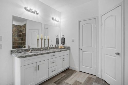 9513 Santa Monica Dr, Fort Worth TX  76116-5926 exterior