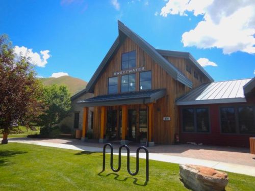 855 Countryside Blvd, Hailey ID  83333-5012 exterior