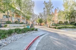 982 Alpine Ter, Sunnyvale, CA 94086-1784