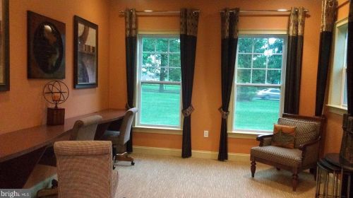 521 Timberlake Dr, Trenton NJ  08618-1479 exterior