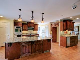 1981 Beaver Brook Ln, Marietta, GA 30062-2641